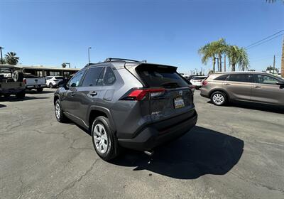 2020 Toyota RAV4 LE   - Photo 8 - Bakersfield, CA 93305