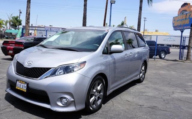 2012 Toyota Sienna FWD 7-Passenger V6  