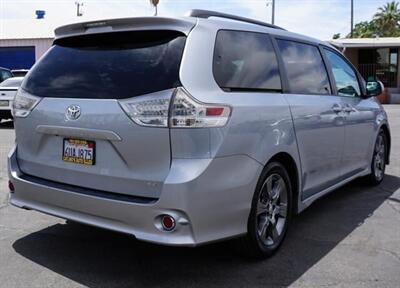 2012 Toyota Sienna FWD 7-Passenger V6   - Photo 10 - Bakersfield, CA 93305