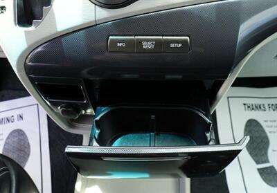 2012 Toyota Sienna FWD 7-Passenger V6   - Photo 24 - Bakersfield, CA 93305