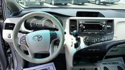 2012 Toyota Sienna FWD 7-Passenger V6   - Photo 21 - Bakersfield, CA 93305