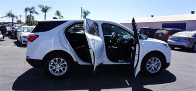 2021 Chevrolet Equinox LT   - Photo 15 - Bakersfield, CA 93305
