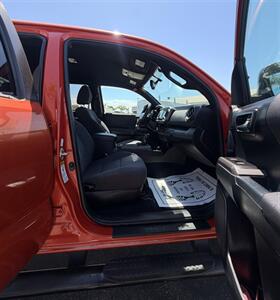 2016 Toyota Tacoma TRD Sport - Photo 16 - Bakersfield, CA 93301
