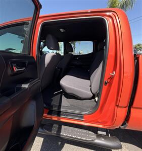 2016 Toyota Tacoma TRD Sport - Photo 8 - Bakersfield, CA 93301