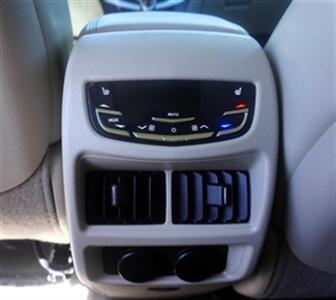 2015 Cadillac SRX Premium Collection AWD   - Photo 10 - Bakersfield, CA 93305