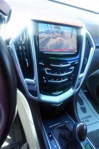 2015 Cadillac SRX Premium Collection AWD   - Photo 13 - Bakersfield, CA 93305
