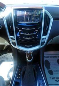 2015 Cadillac SRX Premium Collection AWD   - Photo 11 - Bakersfield, CA 93305
