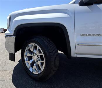2017 GMC Sierra 1500 SLT   - Photo 25 - Bakersfield, CA 93301