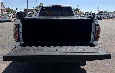 2017 GMC Sierra 1500 SLT   - Photo 12 - Bakersfield, CA 93301