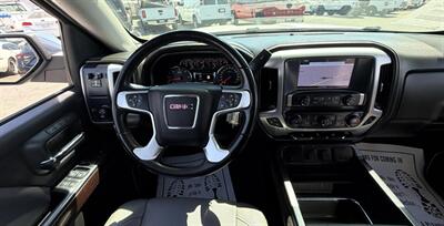 2017 GMC Sierra 1500 SLT   - Photo 19 - Bakersfield, CA 93301