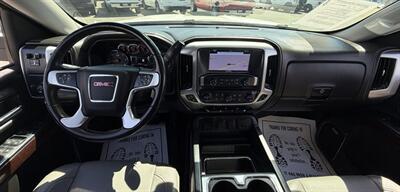 2017 GMC Sierra 1500 SLT   - Photo 18 - Bakersfield, CA 93301