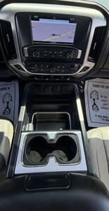 2017 GMC Sierra 1500 SLT   - Photo 21 - Bakersfield, CA 93301