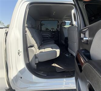 2017 GMC Sierra 1500 SLT   - Photo 17 - Bakersfield, CA 93301