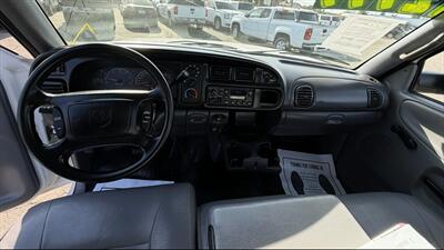 2002 Dodge Ram 3500   - Photo 19 - Bakersfield, CA 93305