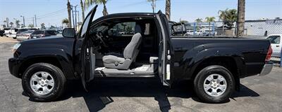 2007 Toyota Tacoma PreRunner V6   - Photo 5 - Bakersfield, CA 93305