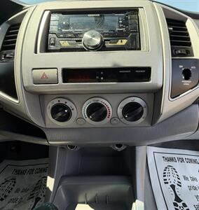 2007 Toyota Tacoma PreRunner V6   - Photo 22 - Bakersfield, CA 93305