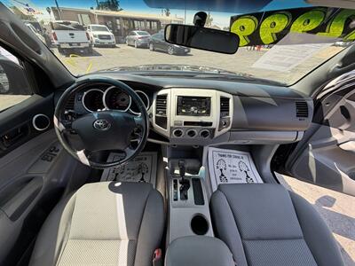 2007 Toyota Tacoma PreRunner V6   - Photo 16 - Bakersfield, CA 93305