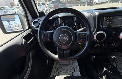 2014 Jeep Wrangler Unlimited Sahara   - Photo 20 - Bakersfield, CA 93305
