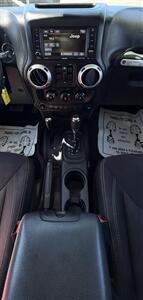 2014 Jeep Wrangler Unlimited Sahara   - Photo 21 - Bakersfield, CA 93305