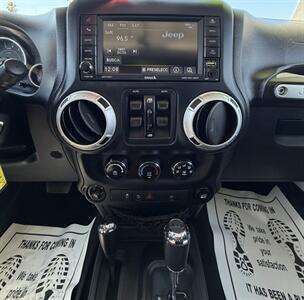 2014 Jeep Wrangler Unlimited Sahara   - Photo 22 - Bakersfield, CA 93305
