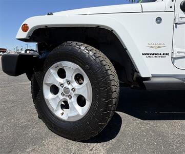 2014 Jeep Wrangler Unlimited Sahara   - Photo 25 - Bakersfield, CA 93305