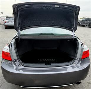 2013 Honda Accord LX   - Photo 10 - Bakersfield, CA 93305