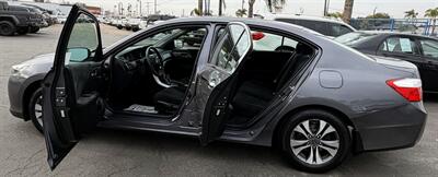2013 Honda Accord LX   - Photo 5 - Bakersfield, CA 93305