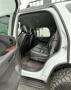 2013 Chevrolet Tahoe LT   - Photo 8 - Bakersfield, CA 93305