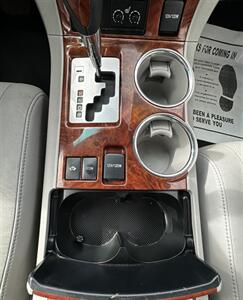 2011 Toyota Highlander Hybrid Limited   - Photo 26 - Bakersfield, CA 93301