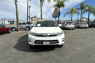 2011 Toyota Highlander Hybrid Limited   - Photo 2 - Bakersfield, CA 93301