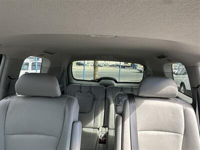 2011 Toyota Highlander Hybrid Limited   - Photo 8 - Bakersfield, CA 93301