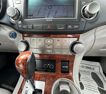 2011 Toyota Highlander Hybrid Limited   - Photo 25 - Bakersfield, CA 93301