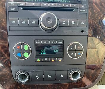 2009 GMC Yukon Denali   - Photo 28 - Bakersfield, CA 93305