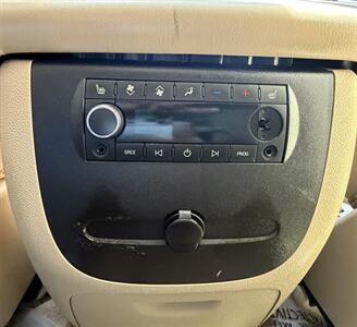 2009 GMC Yukon Denali   - Photo 20 - Bakersfield, CA 93305