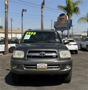 2006 Toyota Sequoia SR5   - Photo 2 - Bakersfield, CA 93305
