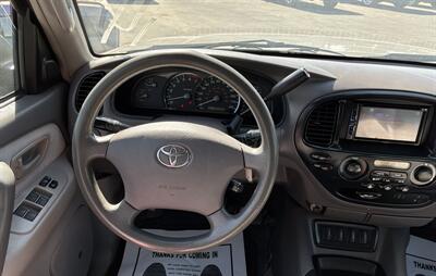 2006 Toyota Sequoia SR5   - Photo 23 - Bakersfield, CA 93305