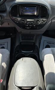 2006 Toyota Sequoia SR5   - Photo 24 - Bakersfield, CA 93305