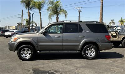 2006 Toyota Sequoia SR5   - Photo 4 - Bakersfield, CA 93305