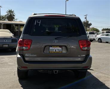 2006 Toyota Sequoia SR5   - Photo 10 - Bakersfield, CA 93305