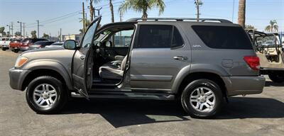 2006 Toyota Sequoia SR5   - Photo 5 - Bakersfield, CA 93305
