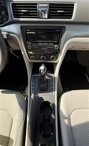 2012 Volkswagen Passat S PZEV   - Photo 20 - Bakersfield, CA 93305