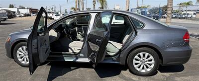 2012 Volkswagen Passat S PZEV   - Photo 5 - Bakersfield, CA 93305