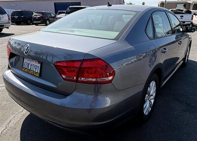 2012 Volkswagen Passat S PZEV   - Photo 11 - Bakersfield, CA 93305