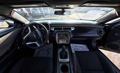 2013 Chevrolet Camaro LS   - Photo 17 - Bakersfield, CA 93305