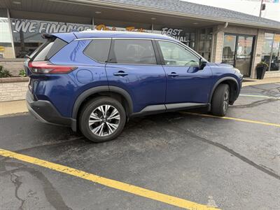 2021 Nissan Rogue SV - Photo 4 - Flint, MI 48503