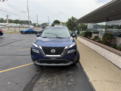 2021 Nissan Rogue SV - Photo 2 - Flint, MI 48503