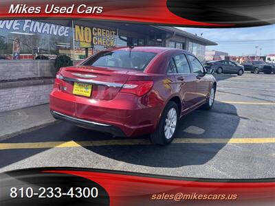 2012 Chrysler 200 Touring   - Photo 5 - Flint, MI 48503