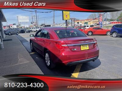 2012 Chrysler 200 Touring   - Photo 7 - Flint, MI 48503