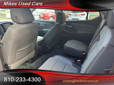 2020 Chevrolet Traverse LT Cloth   - Photo 11 - Flint, MI 48503