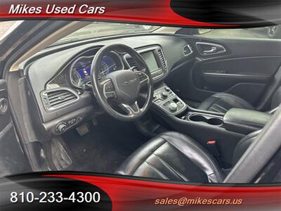 2015 Chrysler 200 C - Photo 6 - Flint, MI 48503